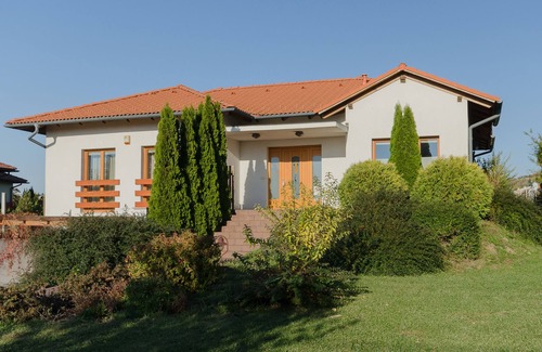 Gyorujbarat Villa | Hidden corner of tranquillity – Recreation in the idyllic Győrújbarát