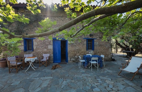 Katakolo Cottage | Hidden cottage, private beach access and sea view