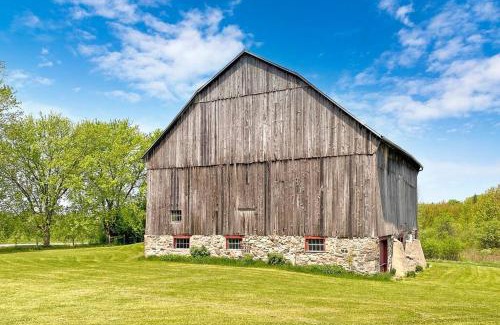 Brock Villa | Hidden Farm Escape in the Heart of Kawarthas