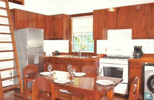Caye Caulker House | Hidden Gem Cabana Pool AC Dock Access Paddleboards-Sleeps 5