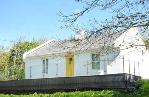 Lettermacaward House | HIDDEN GEM COTTAGE, family friendly in Lettermacaward, County Donegal