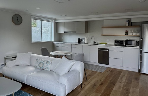 Monterey House | Hidden Gem - Cozy, New 1 br/1 ba unit in a peaceful and centrally located place