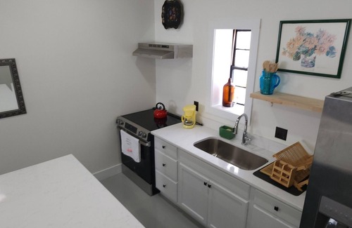 Moultrie Apartment | Hidden Gem in Historic Downtown Moultrie!