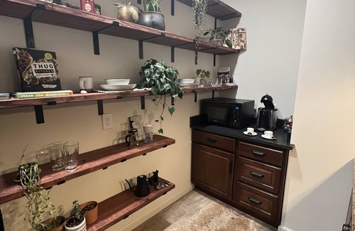 Commonwealth Apartment | Hidden Gem in the Heart of Plaza Midwood
