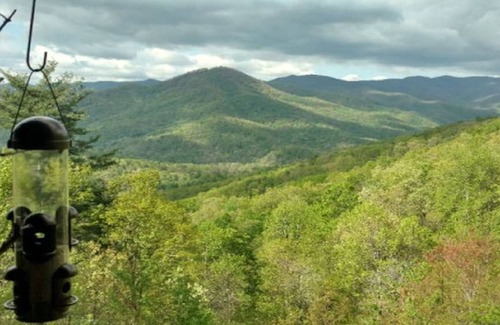 Franklin Cabin | Hidden Gem in the Smokies - Awenasa