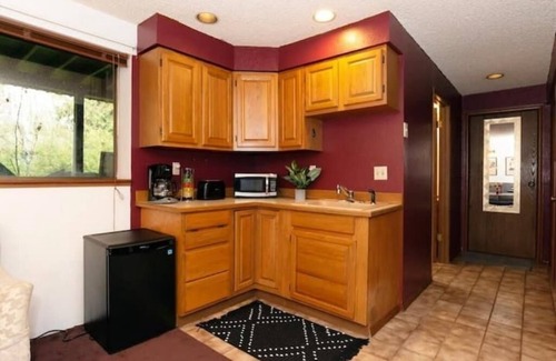 North City Apartment | Hidden Gem Studio in Shoreline