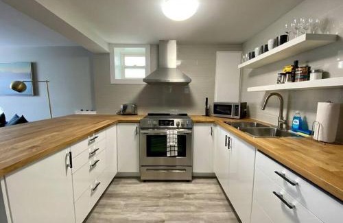 North End Apartment | Hidden Getaway, BSMT with Back Yard