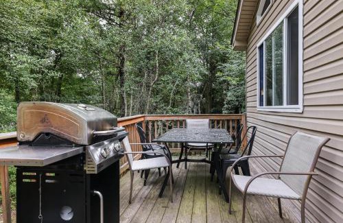 Briar Crest Woods House | Hidden Haven by AvantStay Hot Tub Game Room Deck Fire Pit