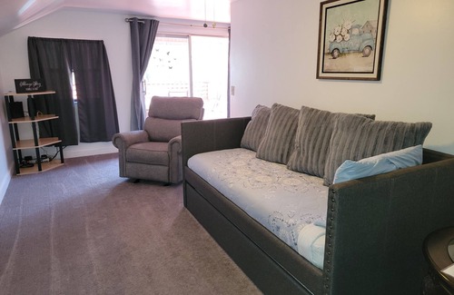 Homosassa Apartment | Hidden hideaway minutes to boat ramps, restaurants and beach