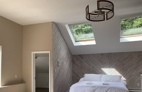 Danbury Villa | Hidden Hillside Villa One Hour from NYC