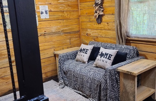 Grand Saline Cabin | Hidden in East Texas Piney Woods - Rustic Western Jail Cabin - Canton 1st Monday