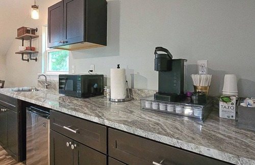 Fairhope Apartment | HIDDEN JAM! Private Studio on a Ranch. Access to Pool, Outdoor Kitchen, Fire Pit