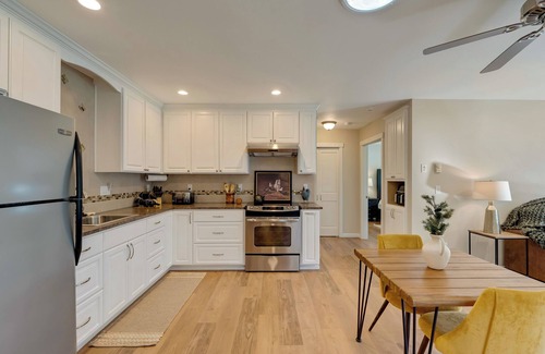 Arlington Apartment | Hidden Lake guest house is on 20 Secluded Acres with a Beautiful private Lake.