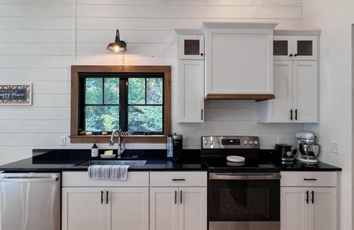 North Bridgton House | Hidden Shores | Lakefront | 1.6 Acre Peninsula