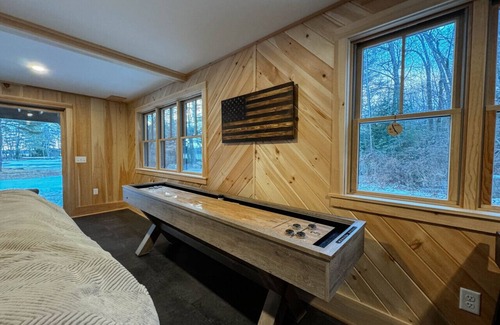 North Bridgton House | Hidden Shores | Lakefront | 1.6 Acre Peninsula