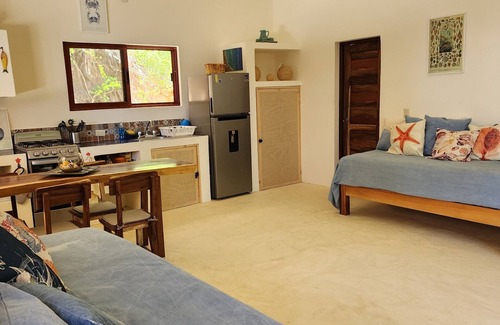 Puerto Angel House | Hidden small house over Playa La Mina and stunning views of the Pacific Ocean