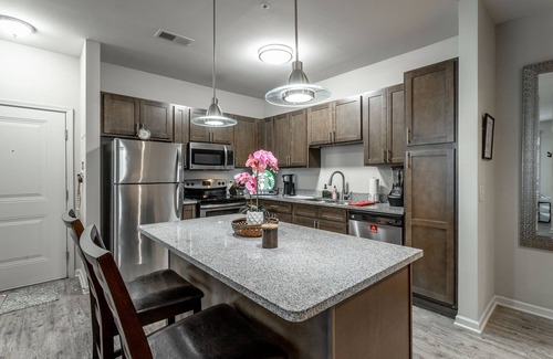 Ooltewah Apartment | ✪ Hidden Valley ✪ FREE Parking, Pool & Gym!