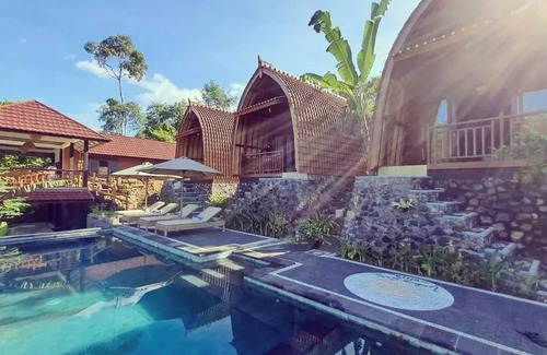 Seraya Barat House | Hidden Villa with the best Nature View