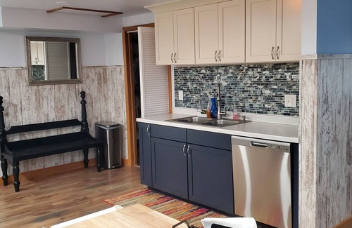 Kendall Cottage | Hide-a-way at Swan Lake: fishing, relaxing, and dog friendly.