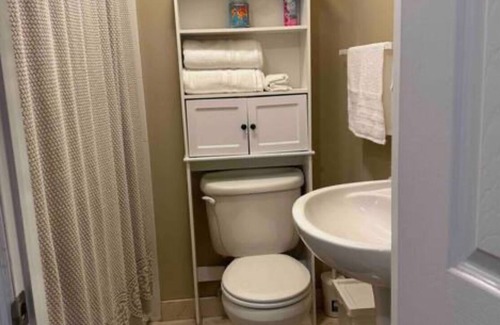Levittown Apartment | Hideaway and Quiet 1B1B with private entrance room in a house