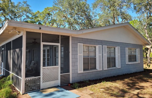 Panacea Cottage | Hideaway Beach Cottage on waterfront with amazing views.
