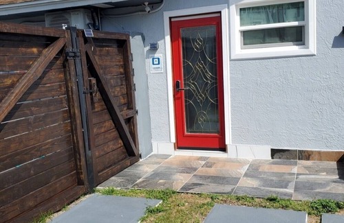 Largo Apartment | Hideaway Haven: Cozy studio with WiFi, AC in charming Largo