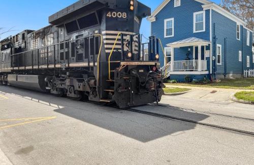 New Bern House | Higgins Downtown Depot