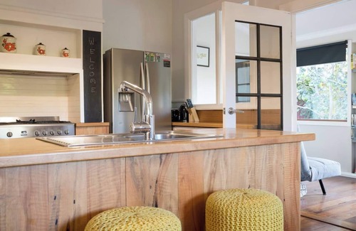 Margaret River House | Higgins Hideaway Central Cottage with Garden Oasis