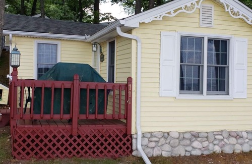 Higgins Lake House | Higgins Lakefront Cozy Beach House with Private Boat Mooring Onsite - Brass Bell