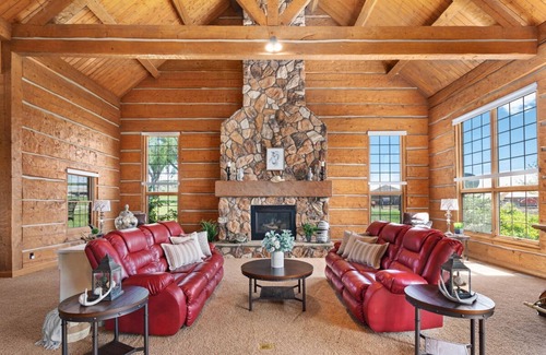 Edgar House | High class service, rustic charm