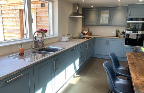 Aller House | High End 3 bed barn conversion