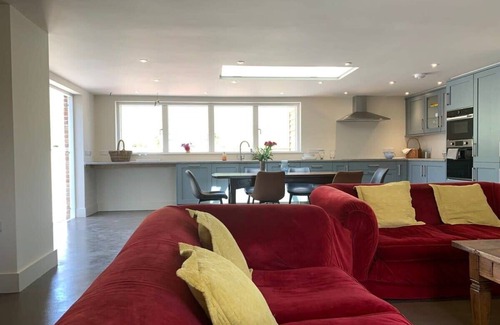 Aller House | High End 3 bed barn conversion