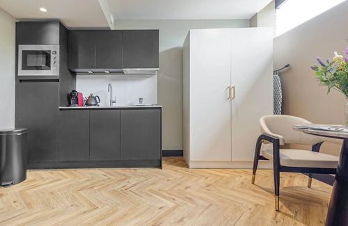 Slotervaart Apartment | High-end boutique studio near city center!