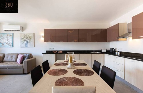 San Gwann Apartment | High-End central APT with comfy BEDS & Super WIFI