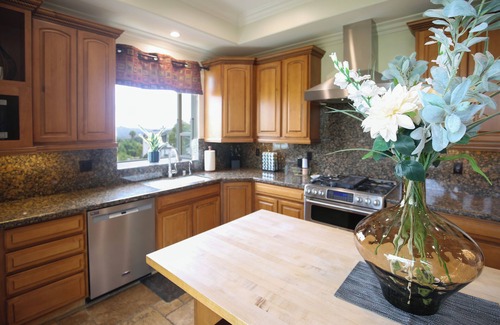 Thousand Oaks House | HIGH-END - Modern Tuscan - View - 2nd & 3rd Story Deck
