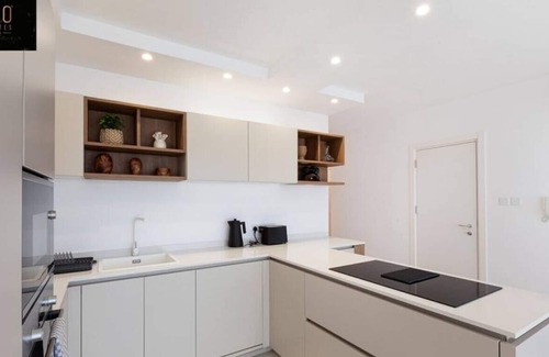 Pieta Apartment | High-END, seafront 2BR property in central with AC