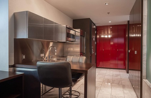 Las Vegas Apartment | High Floor Studio Strip View w/Open Balcony at Palms Place
