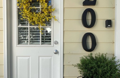 Athens Condo | High Point 200 2BR/2BA Condo Near University Of Georgia Football And DT Athens