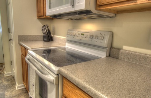 Athens Condo | High Point 300: 2BR/2BA Condo near University of Georgia Football and DT Athens