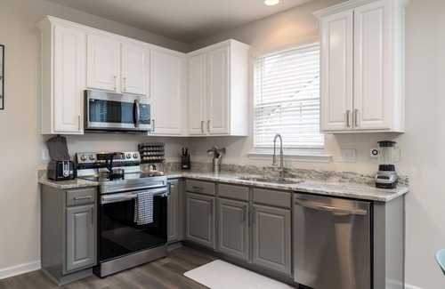 High Point House | High Point's Gem! Group Friendly! Five Bedrooms! Pet Friendly!