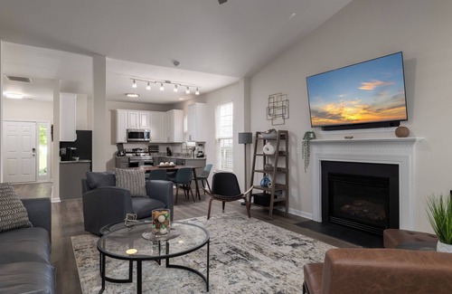 High Point House | High Point's Gem! Group Friendly! Five Bedrooms! Pet Friendly!