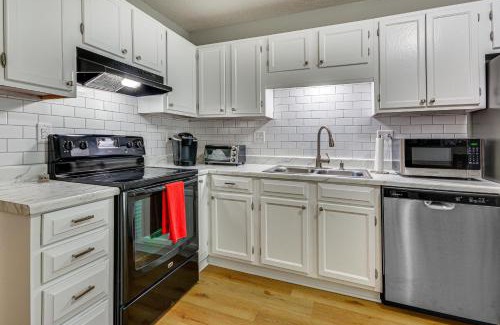 High Point House | High Point Townhome with Patio, 1 Mi to Main Street!