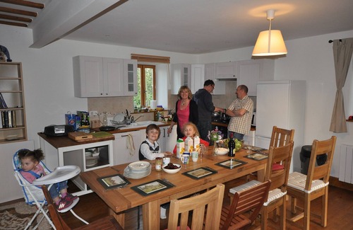 Vengeons House | High Quality Barn Conversion. Great village location. Super fast WIFI.
