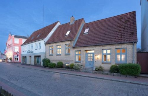 Kappeln Villa | High-quality, large vacation home with garden and sauna in the heart of Kappeln