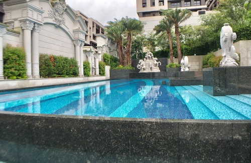 Xizhi District Condo | High-rise duplex condo 4BR 2Baths, free Pool, Gym, conference room, and more