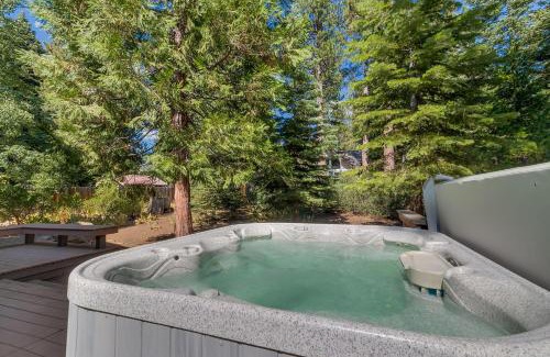 Lake Forest House | High Sierra at Dollar Point - Private Hot Tub, Close to Ski Resorts, Pet Friendly!