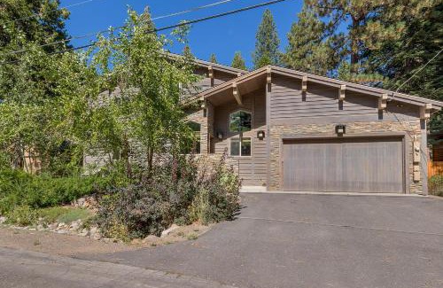 Lake Forest House | High Sierra at Dollar Point - Private Hot Tub, Close to Ski Resorts, Pet Friendly!