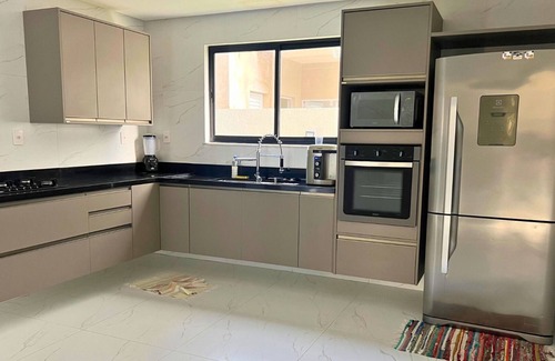 Centro House | High standard house in Guarajuba 5/4 with swimming pool, 150m from the beach.