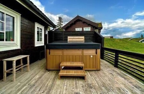 Sjusjoen House | High-standard cabin with jacuzzi and sauna