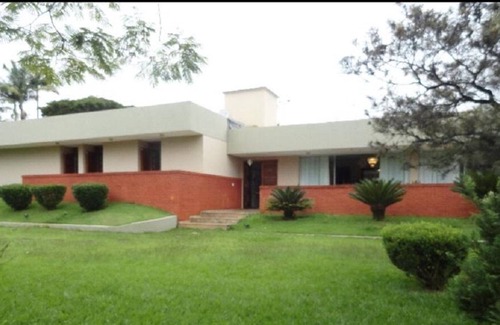 Jarinu Cottage | High standard country house. Gated community.